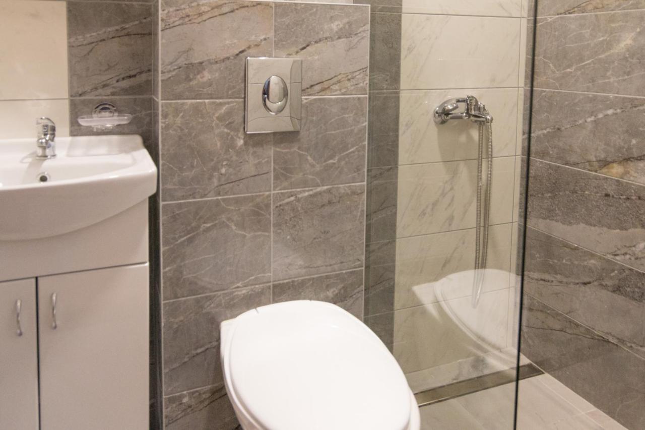 Viktorijini Konaci Apart otel Kremna Dış mekan fotoğraf