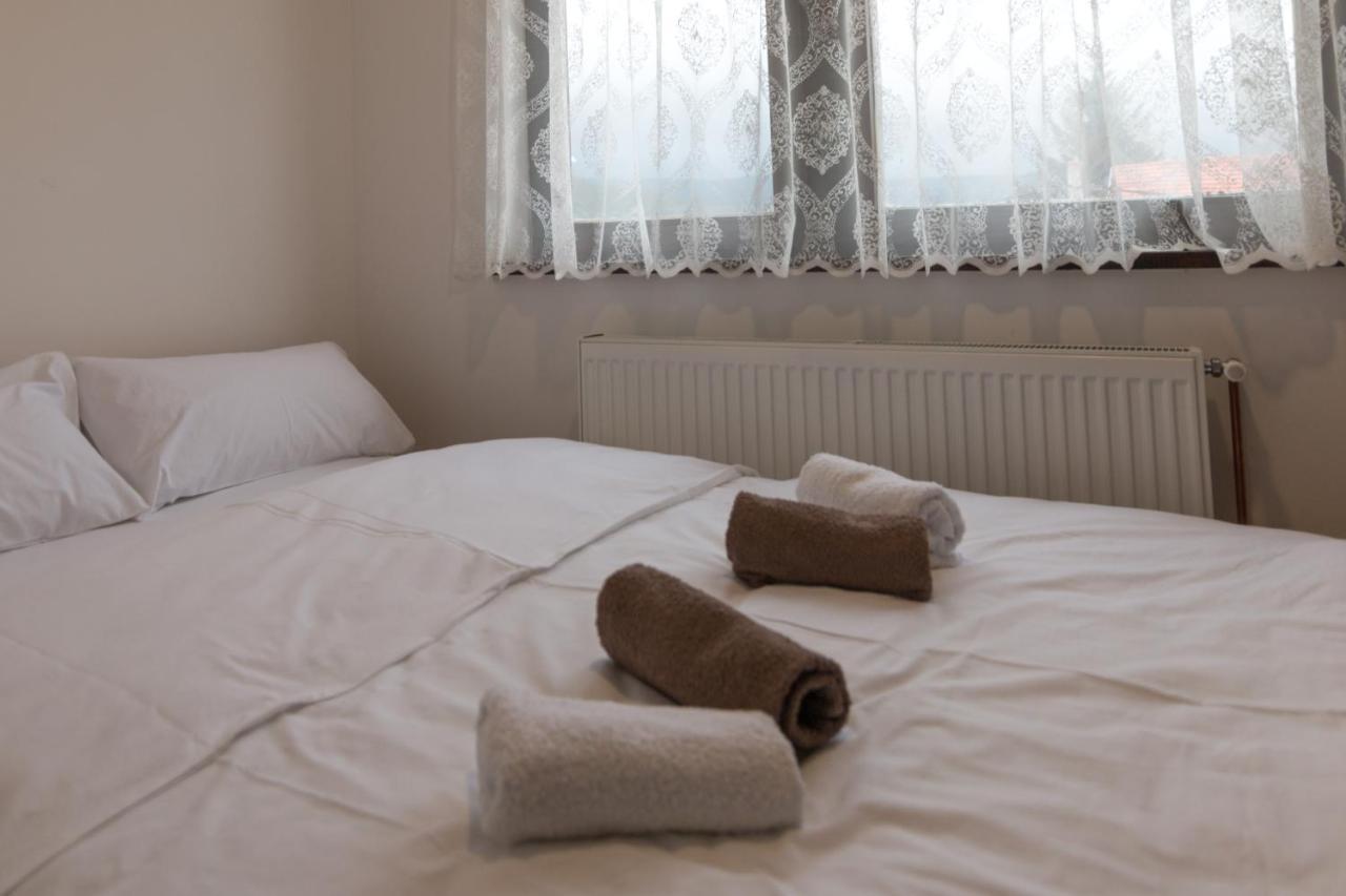Viktorijini Konaci Apart otel Kremna Dış mekan fotoğraf