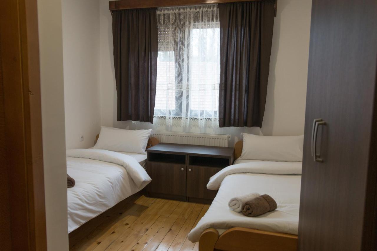 Viktorijini Konaci Apart otel Kremna Dış mekan fotoğraf