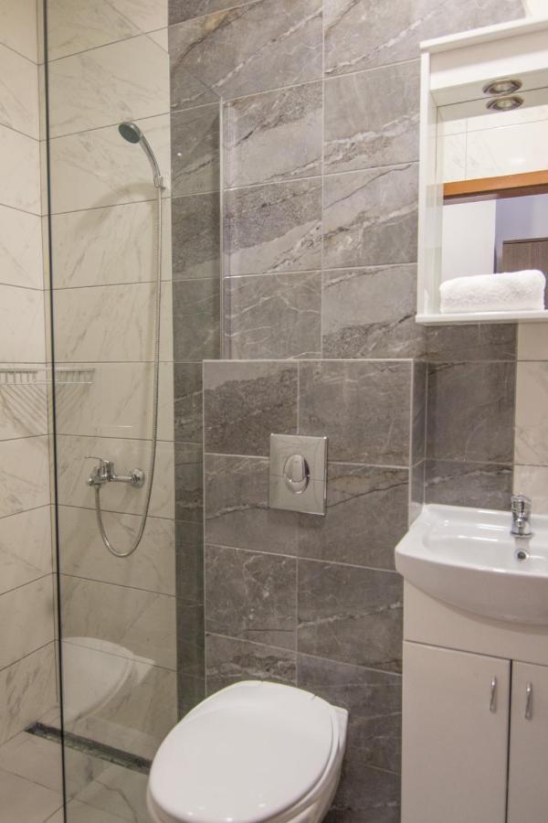 Viktorijini Konaci Apart otel Kremna Dış mekan fotoğraf