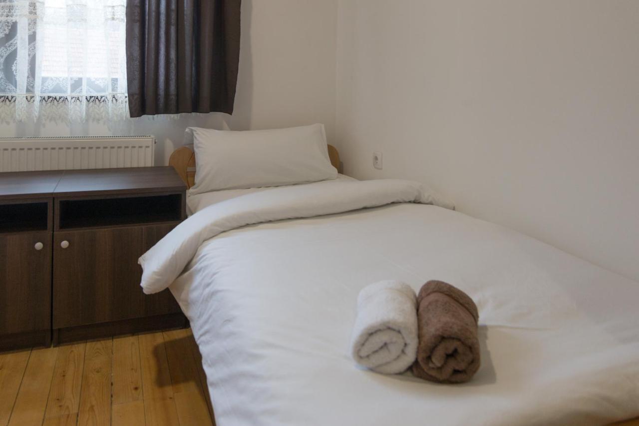 Viktorijini Konaci Apart otel Kremna Dış mekan fotoğraf
