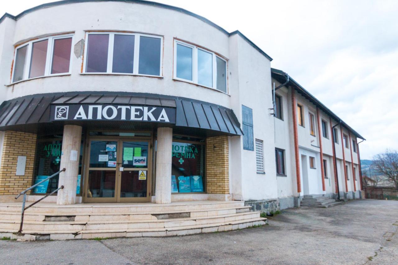 Viktorijini Konaci Apart otel Kremna Dış mekan fotoğraf
