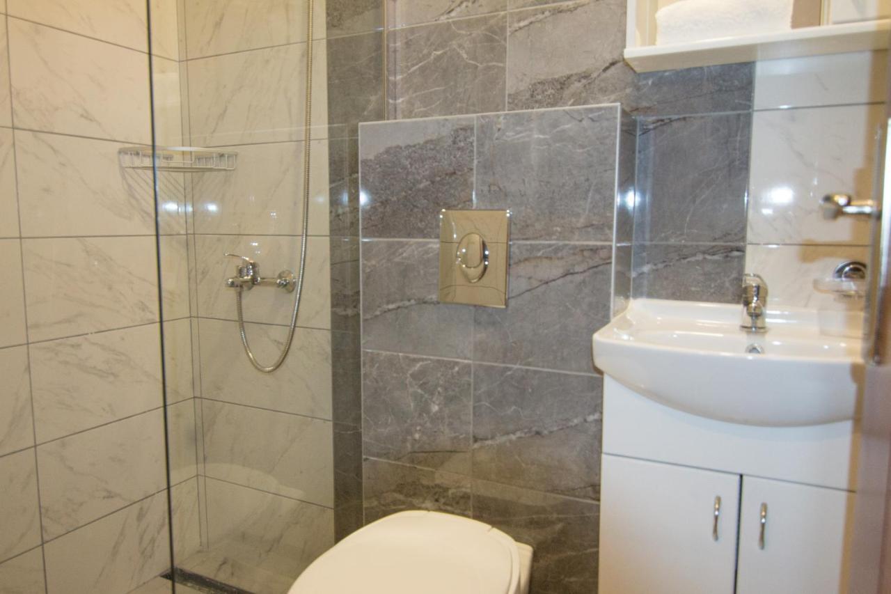 Viktorijini Konaci Apart otel Kremna Dış mekan fotoğraf